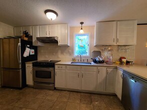 3123 Lakeshore Dr in Shoreham, MI - Building Photo - Building Photo