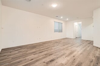 1009 Bluebell Brook St in Henderson, NV - Building Photo - Building Photo