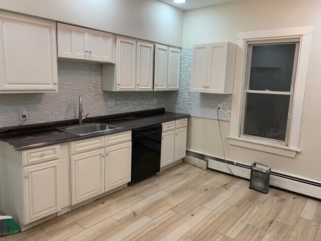 10 Bryant St in Taunton, MA - Building Photo - Building Photo