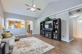 803 Hank Aaron Ln in Round Rock, TX - Building Photo - Building Photo