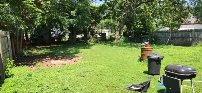 304 Wilshire Dr in Machesney Park, IL - Building Photo - Building Photo
