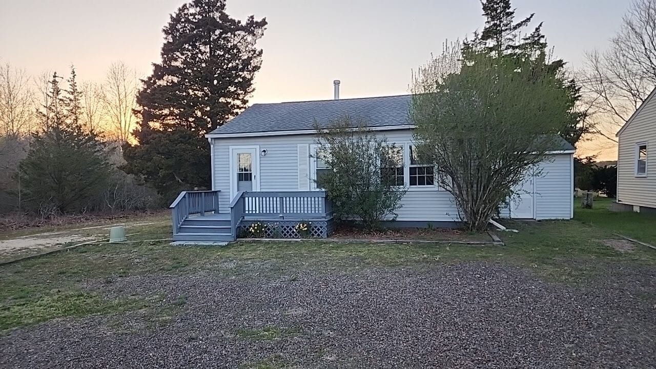 351 N Genoa Ave in Egg Harbor City, NJ - Foto de edificio