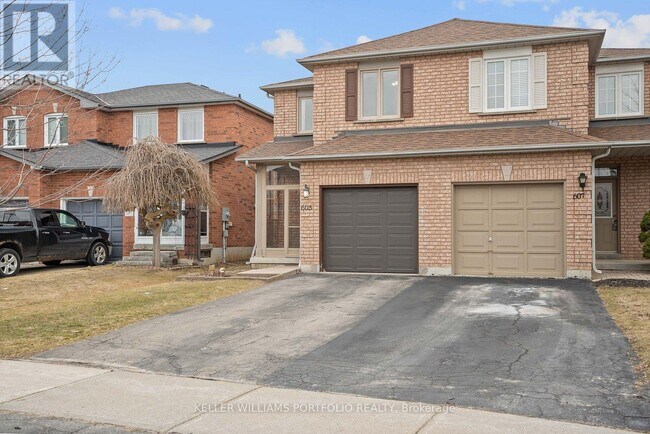 605 Skinner Ave in Newmarket, ON - Building Photo - Building Photo