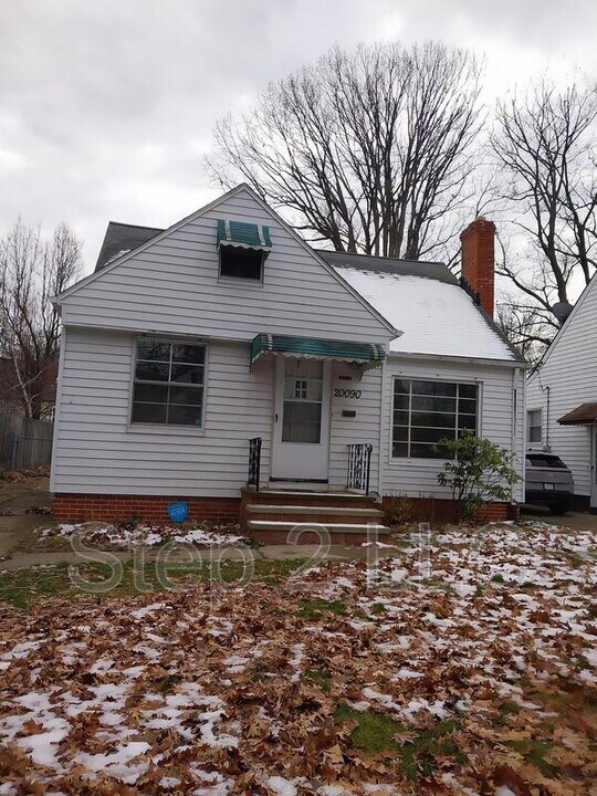 20090 Green Oak Dr in Euclid, OH - Building Photo