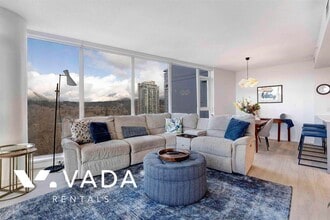 1401 Hunter St in North Vancouver, BC - Building Photo - Building Photo