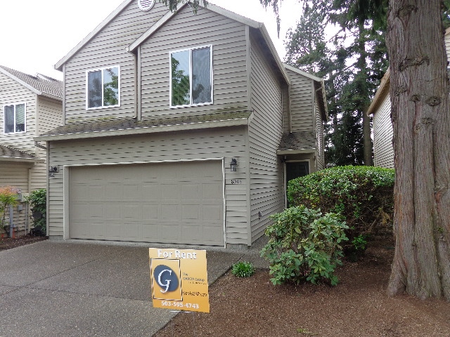 8028 SW Carol Ann Ct in Tigard, OR - Foto de edificio