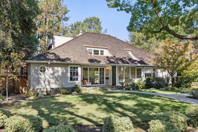 95 Wilburn Ave in Atherton, CA - Building Photo - Building Photo