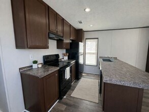 9704 Polak Dr in Tampa, FL - Building Photo - Building Photo