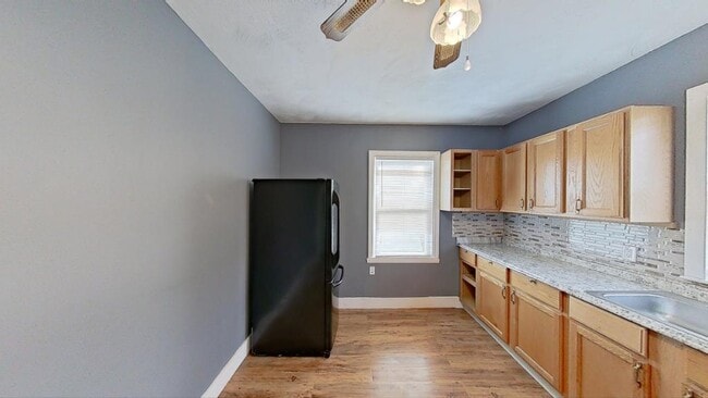 13 Whitman St, Unit 2 in Boston, MA - Building Photo - Building Photo