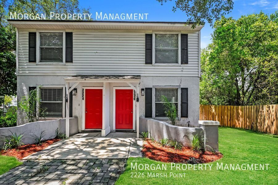 2226 Marsh Point Rd in Neptune Beach, FL - Building Photo