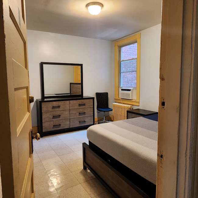 1737 North Capitol St NE