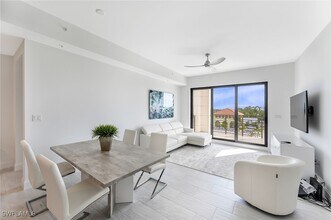 1111 Central Dr in Naples, FL - Building Photo - Building Photo