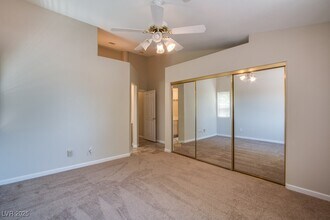 1640 Eagle Peak Way in Las Vegas, NV - Building Photo - Building Photo