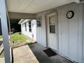 2147 E Camp N Comfort Ln in Avon Park, FL - Building Photo