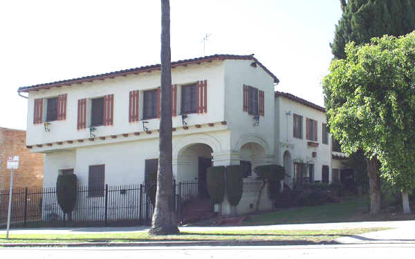 1251 S Wilton Pl in Los Angeles, CA - Building Photo