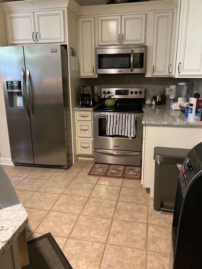 4 Indigo Run Dr, Unit 1810 in Hilton Head Island, SC - Building Photo - Building Photo