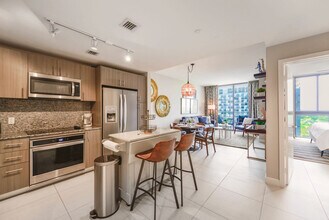 5350 NW 84th Ave in Doral, FL - Building Photo - Building Photo