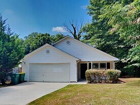 4761 Tuong Yen Ct in Forest Park, GA - Building Photo