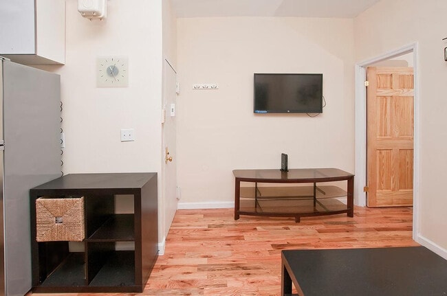 2370 1st Ave, Unit SI ID1032024P in New York, NY - Foto de edificio - Building Photo