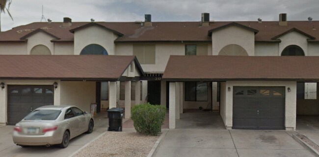304 E Lawrence Blvd C, Unit C