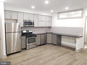 4127 Main St in Philadelphia, PA - Building Photo - Building Photo
