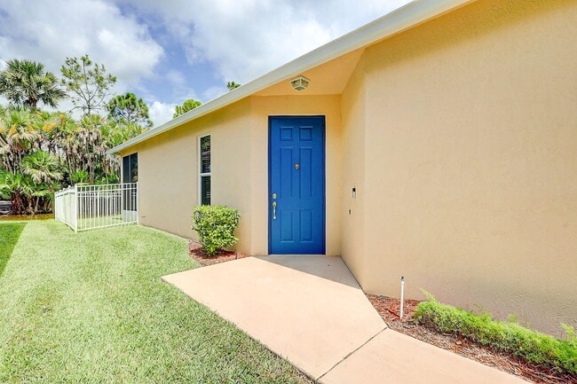 property at 10015 SW Stonegate Dr