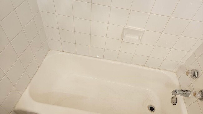 2822 Briarhurst Dr in Houston, TX - Foto de edificio - Building Photo