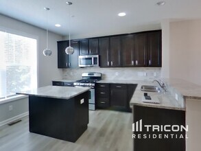 8303 Norwood Ln N in Maple Grove, MN - Building Photo - Building Photo