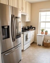 4720 Twin Hickory Lake Dr in Glen Allen, VA - Foto de edificio - Building Photo