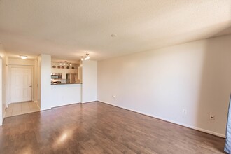 651 Okeechobee Blvd, Unit #506 in West Palm Beach, FL - Building Photo - Building Photo