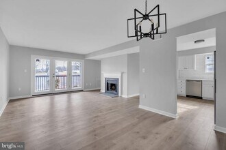 8720 Sugarwood Ct in Manassas, VA - Building Photo - Building Photo