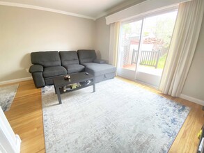 1 Cumberland Crescent in St John's, NL - Building Photo - Building Photo