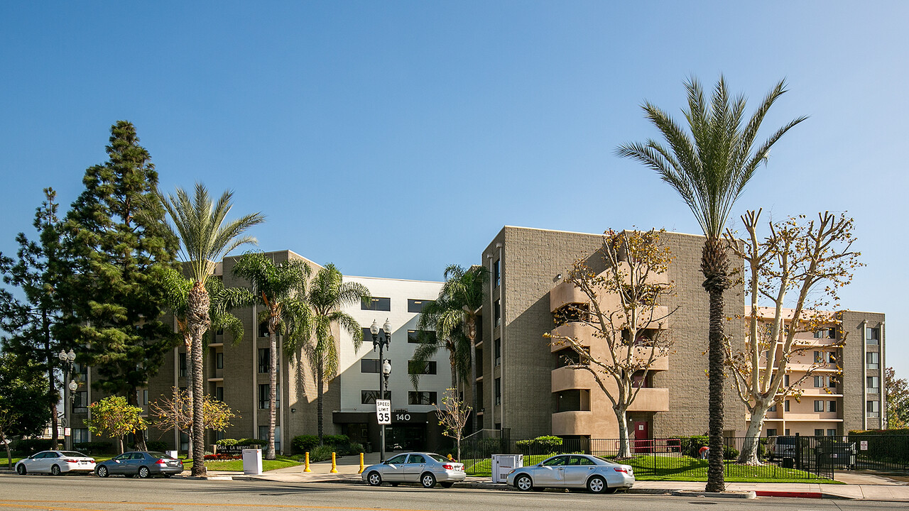 Casa La Merced in Montebello, CA - Building Photo