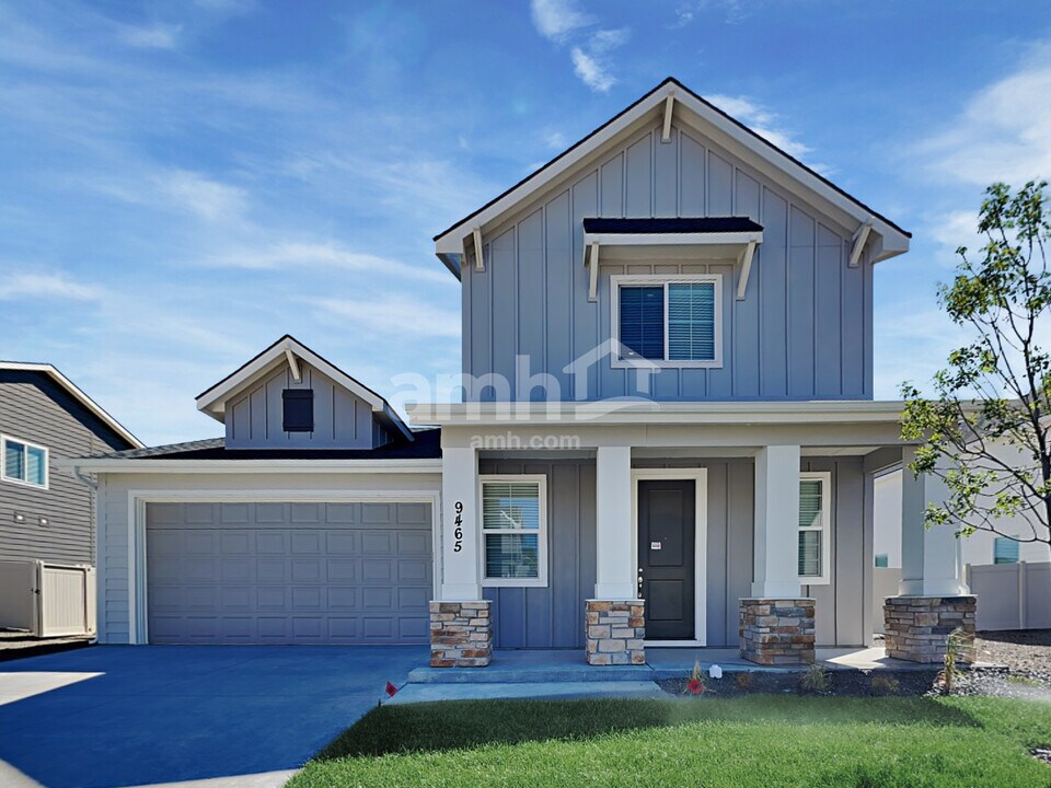 9465 Clancey St in Star, ID - Foto de edificio