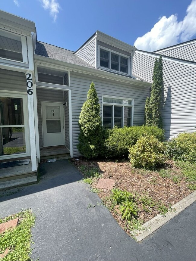 206 Mountain Club Dr in Vilas, NC - Building Photo - Building Photo
