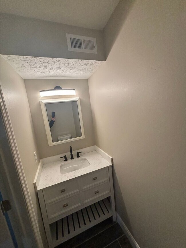 3228 Summerhill Ln in Columbus, OH - Building Photo - Building Photo