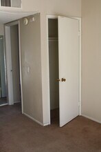 1817 E Grand Ave, Unit 40 in Escondido, CA - Building Photo - Building Photo