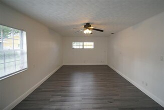 4202 W Wisconsin Ave in Tampa, FL - Building Photo - Building Photo