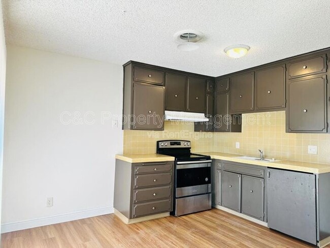 1668 W Ashlan Ave in Fresno, CA - Building Photo - Building Photo