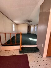 10543 Emberwood Dr, Unit Lot 6 in Dubuque, IA - Foto de edificio - Building Photo