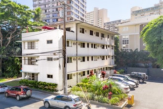 Hobron Apartments in Honolulu, HI - Building Photo - Building Photo