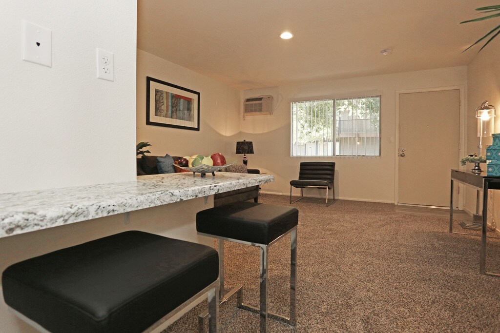 San Jose Manor Mesa, AZ Apartments