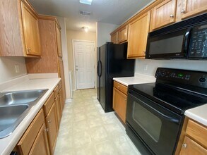 161 Bridgewater Cir in Athens, GA - Building Photo - Building Photo