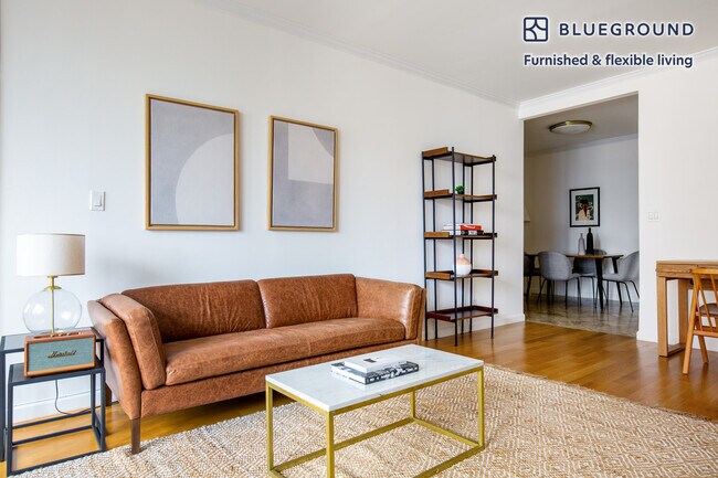 150 E 57th St in New York, NY - Building Photo - Building Photo