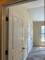 3915 Cherokee Woods Way in Knoxville, TN - Building Photo