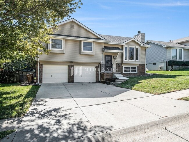 property at 3427 Faye Dr