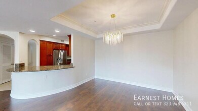 14242 Burbank Blvd in Los Angeles, CA - Building Photo - Building Photo