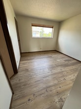 1521 N Roosevelt Dr in Evansville, IN - Building Photo - Building Photo