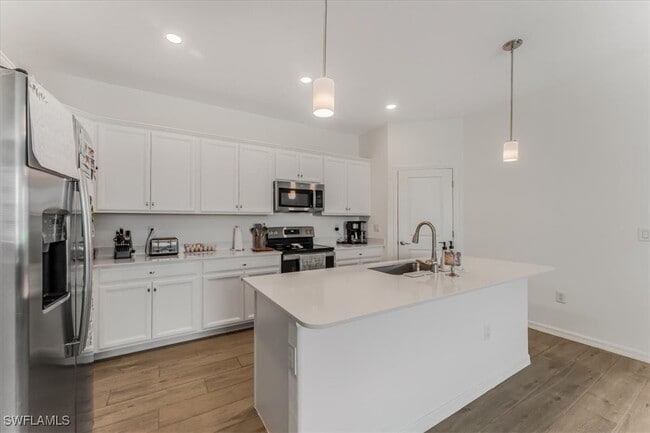 property at 2581 Kona Wy