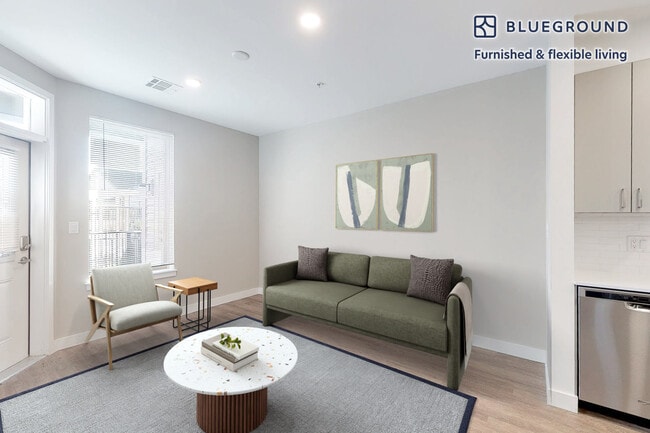 861 Broadway in Saugus, MA - Foto de edificio - Building Photo